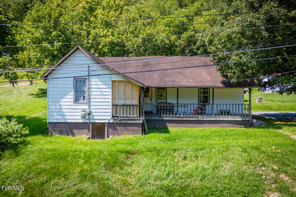 302 CARDEN HOLLOW RD, BRISTOL, TN 37620, photo 1 of 26