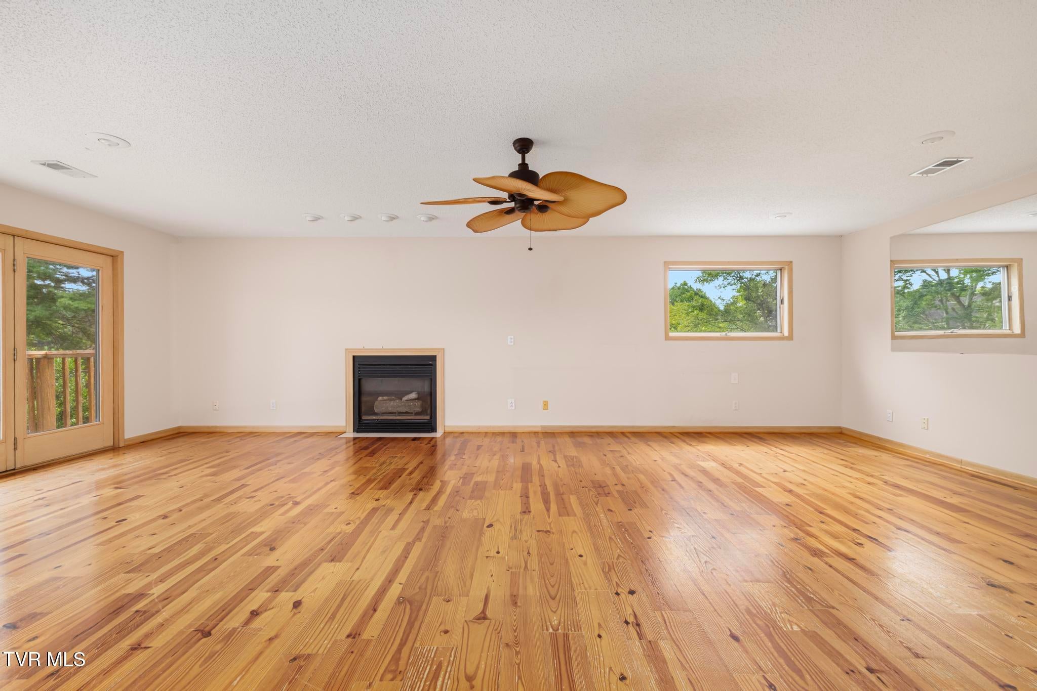 Gray, Tennessee, 37615, United States, 4 Bedrooms Bedrooms, ,5 BathroomsBathrooms,Residential,Active,1904698