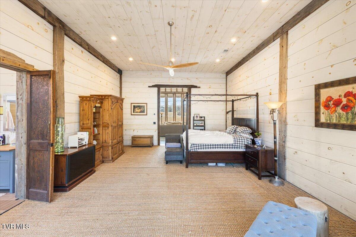 Johnson City, Tennessee, 37604, United States, 5 Bedrooms Bedrooms, ,6 BathroomsBathrooms,Residential,Active,2013176