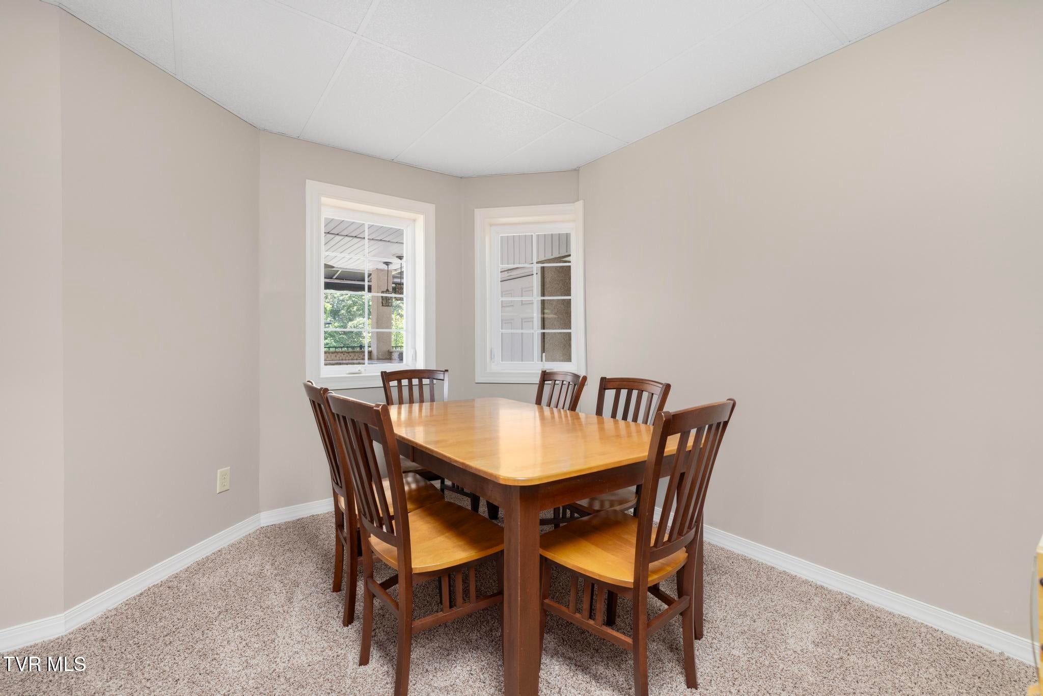 Piney Flats, Tennessee, 37686, United States, 5 Bedrooms Bedrooms, ,5 BathroomsBathrooms,Residential,Active,1849555