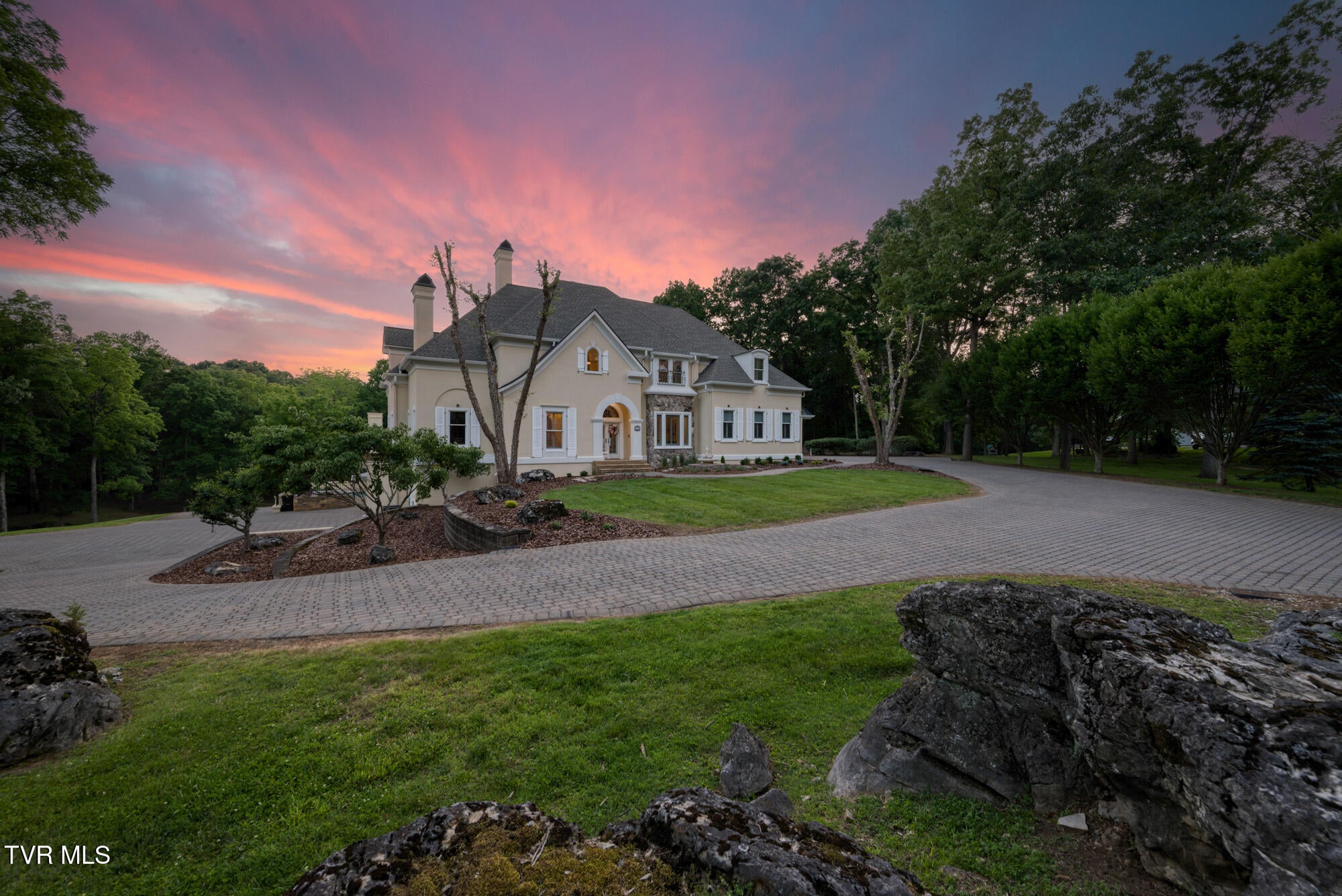 Blountville, Tennessee, 37617, United States, 8 Bedrooms Bedrooms, ,8 BathroomsBathrooms,Residential,Active,2007073