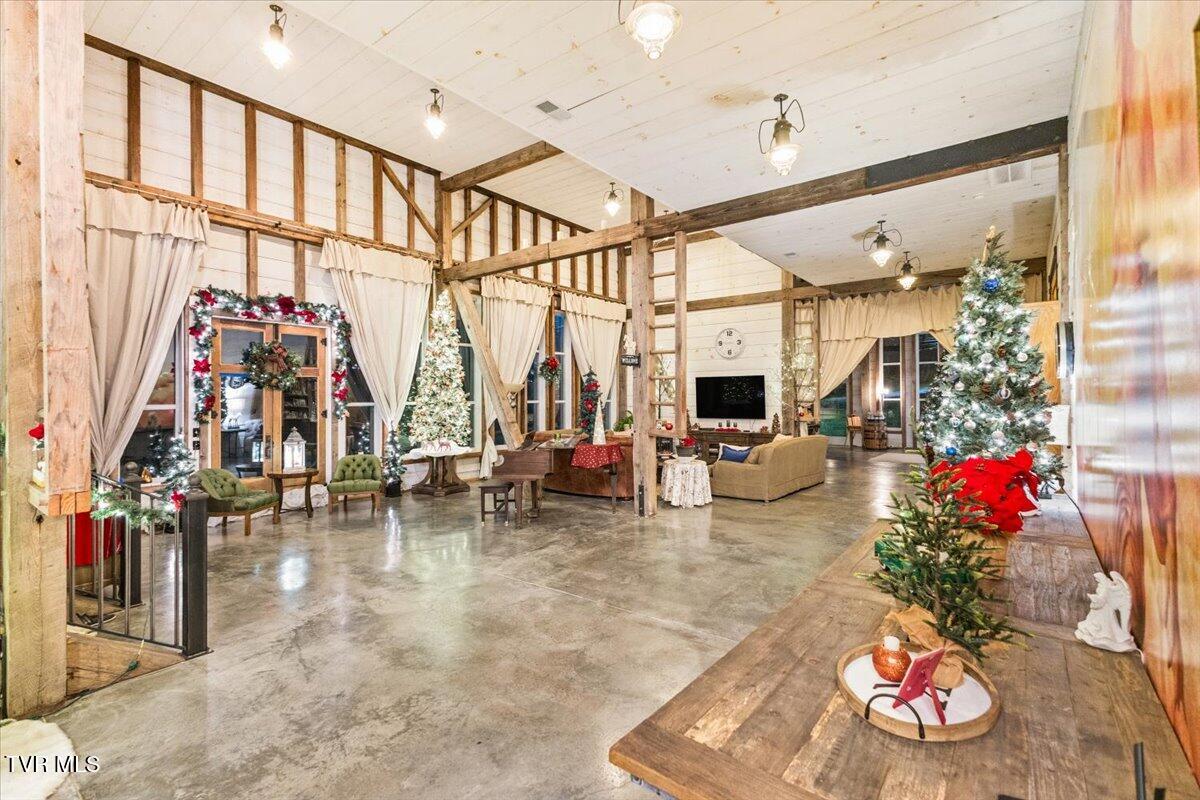 Johnson City, Tennessee, 37604, United States, 5 Bedrooms Bedrooms, ,6 BathroomsBathrooms,Residential,Active,2013176