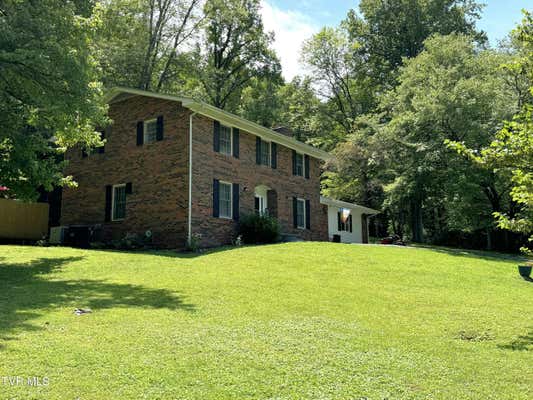 1516 VALLEY VIEW DR, BIG STONE GAP, VA 24219, photo 3 of 44