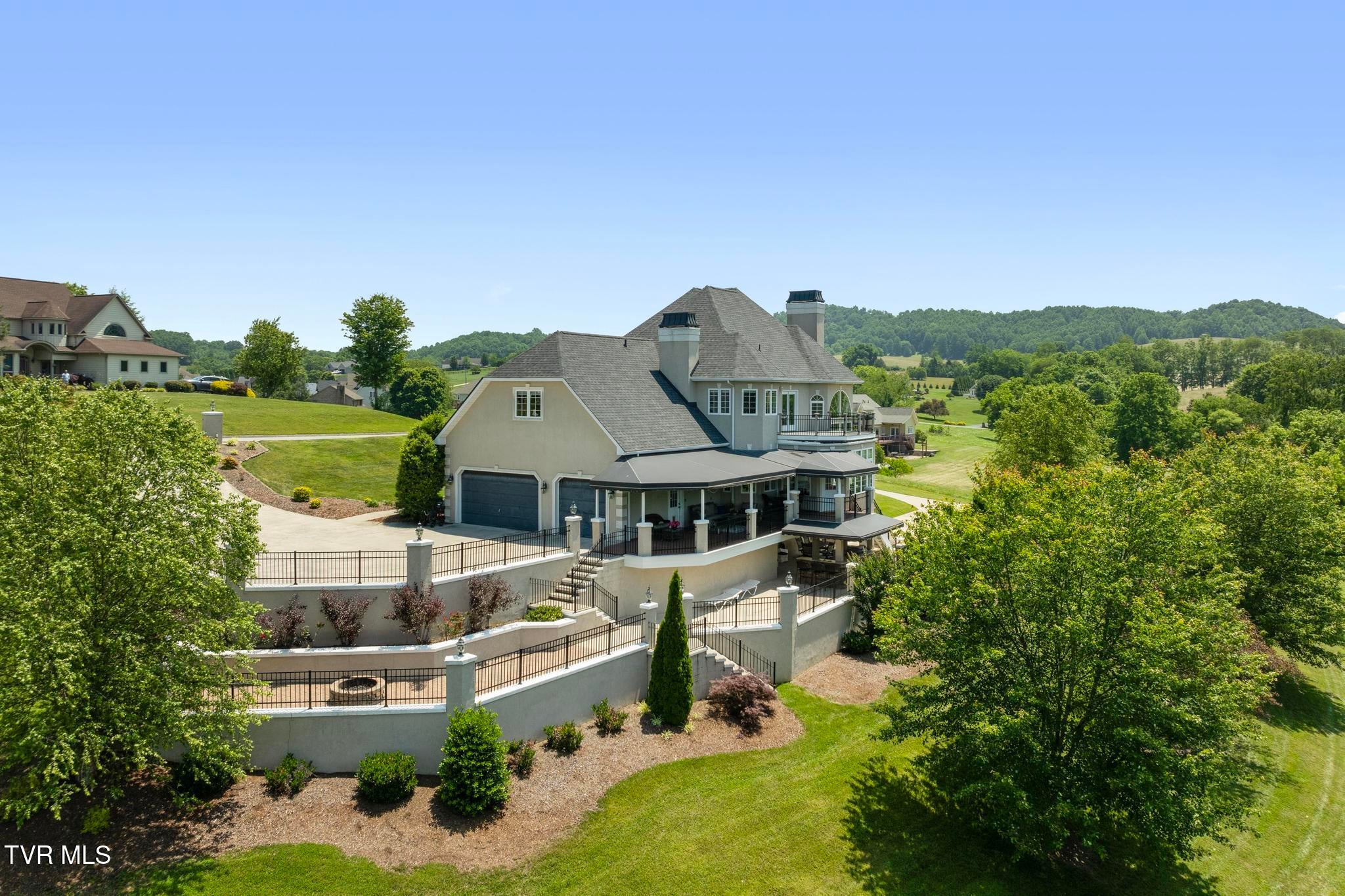 Piney Flats, Tennessee, 37686, United States, 5 Bedrooms Bedrooms, ,5 BathroomsBathrooms,Residential,Active,1849555
