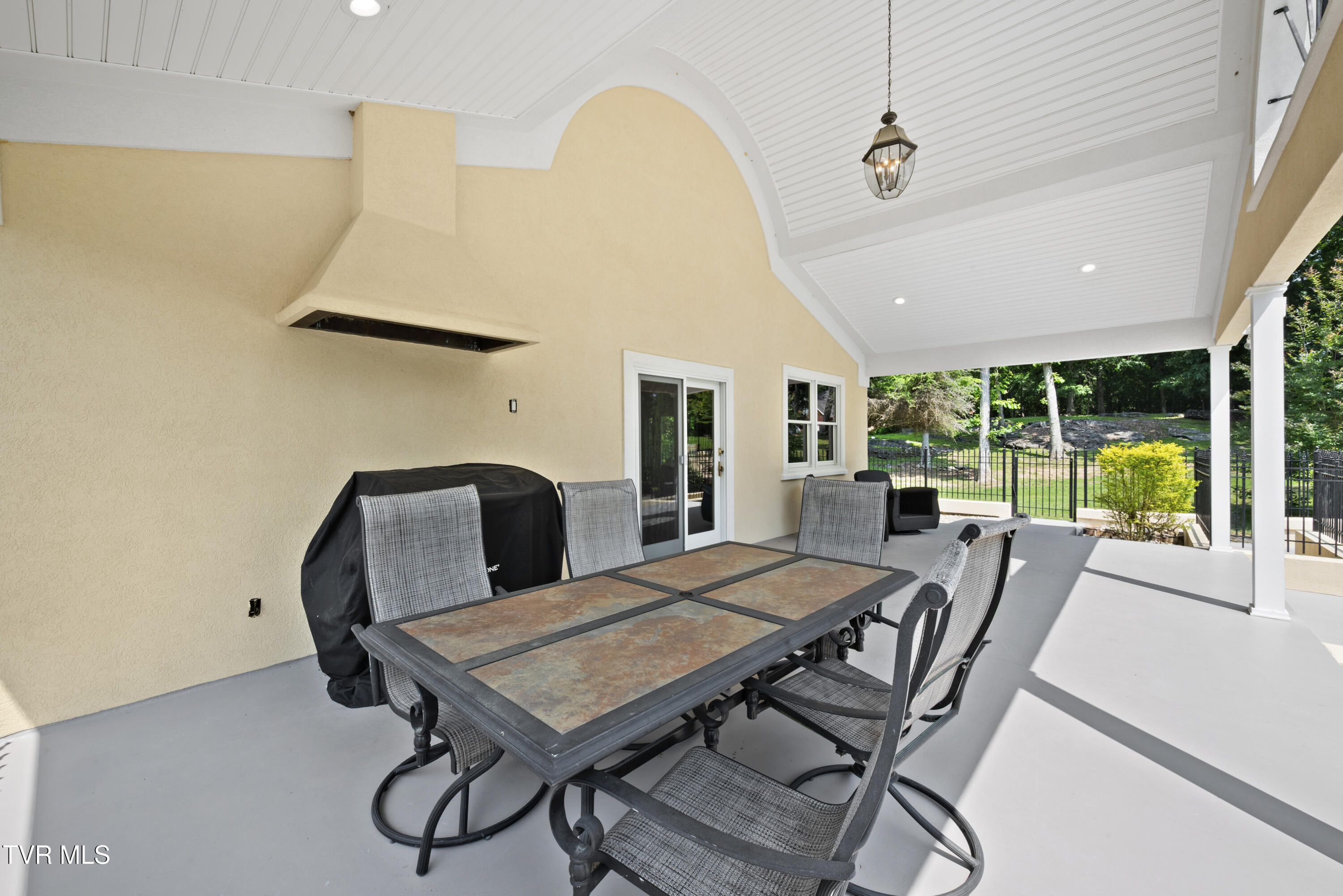 Blountville, Tennessee, 37617, United States, 8 Bedrooms Bedrooms, ,8 BathroomsBathrooms,Residential,Active,2007073