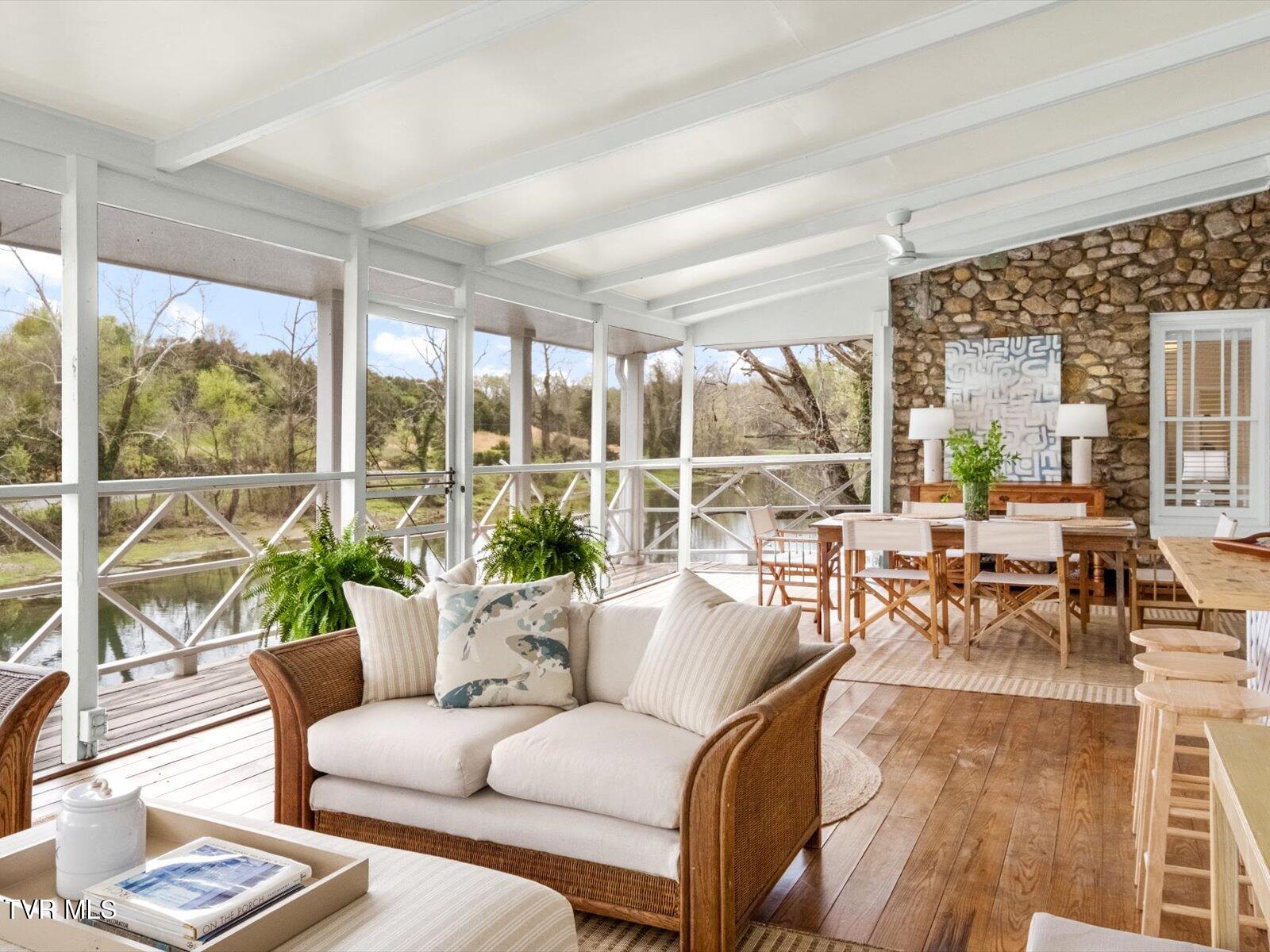 Bristol, Tennessee, 37620, United States, 3 Bedrooms Bedrooms, ,3 BathroomsBathrooms,Residential,Active,2007074