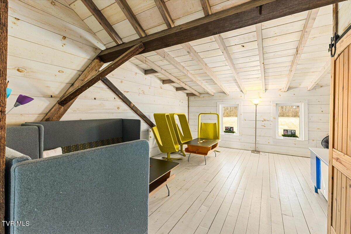 Johnson City, Tennessee, 37604, United States, 5 Bedrooms Bedrooms, ,6 BathroomsBathrooms,Residential,Active,2013176