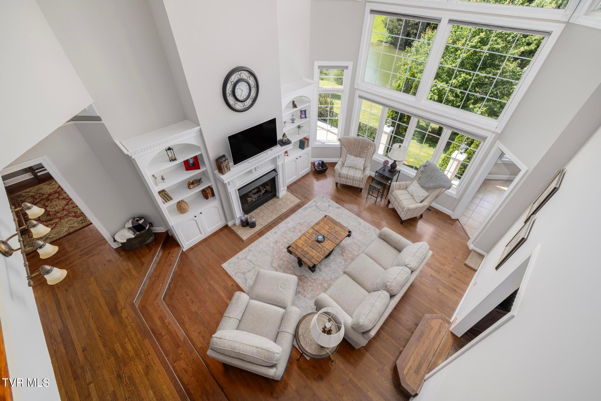 Piney Flats, Tennessee, 37686, United States, 5 Bedrooms Bedrooms, ,5 BathroomsBathrooms,Residential,Active,1849555