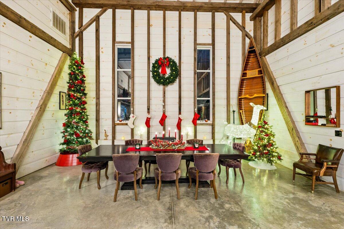 Johnson City, Tennessee, 37604, United States, 5 Bedrooms Bedrooms, ,6 BathroomsBathrooms,Residential,Active,2013176