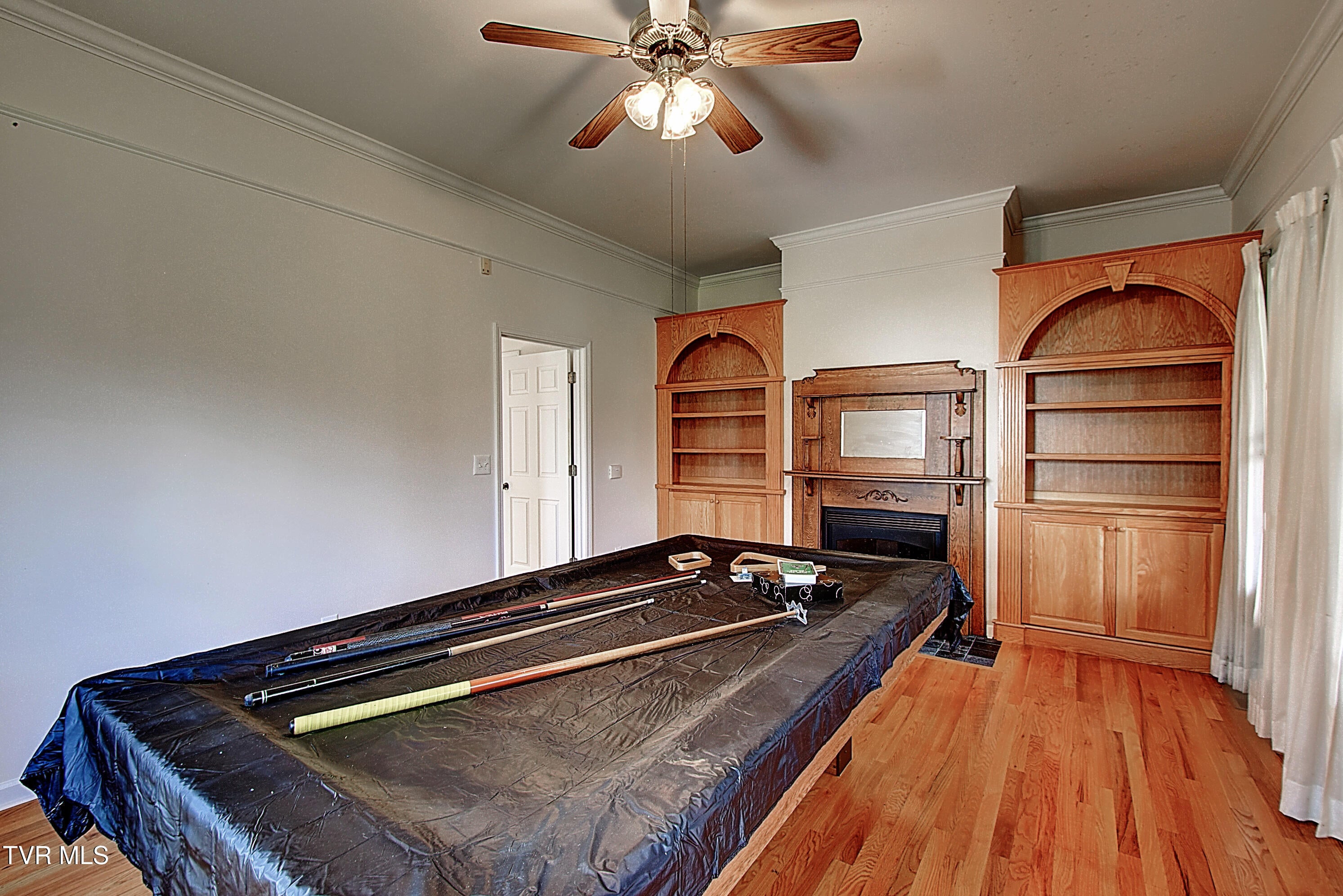 Johnson City, Tennessee, 37601, United States, 4 Bedrooms Bedrooms, ,3 BathroomsBathrooms,Residential,Active,1999331