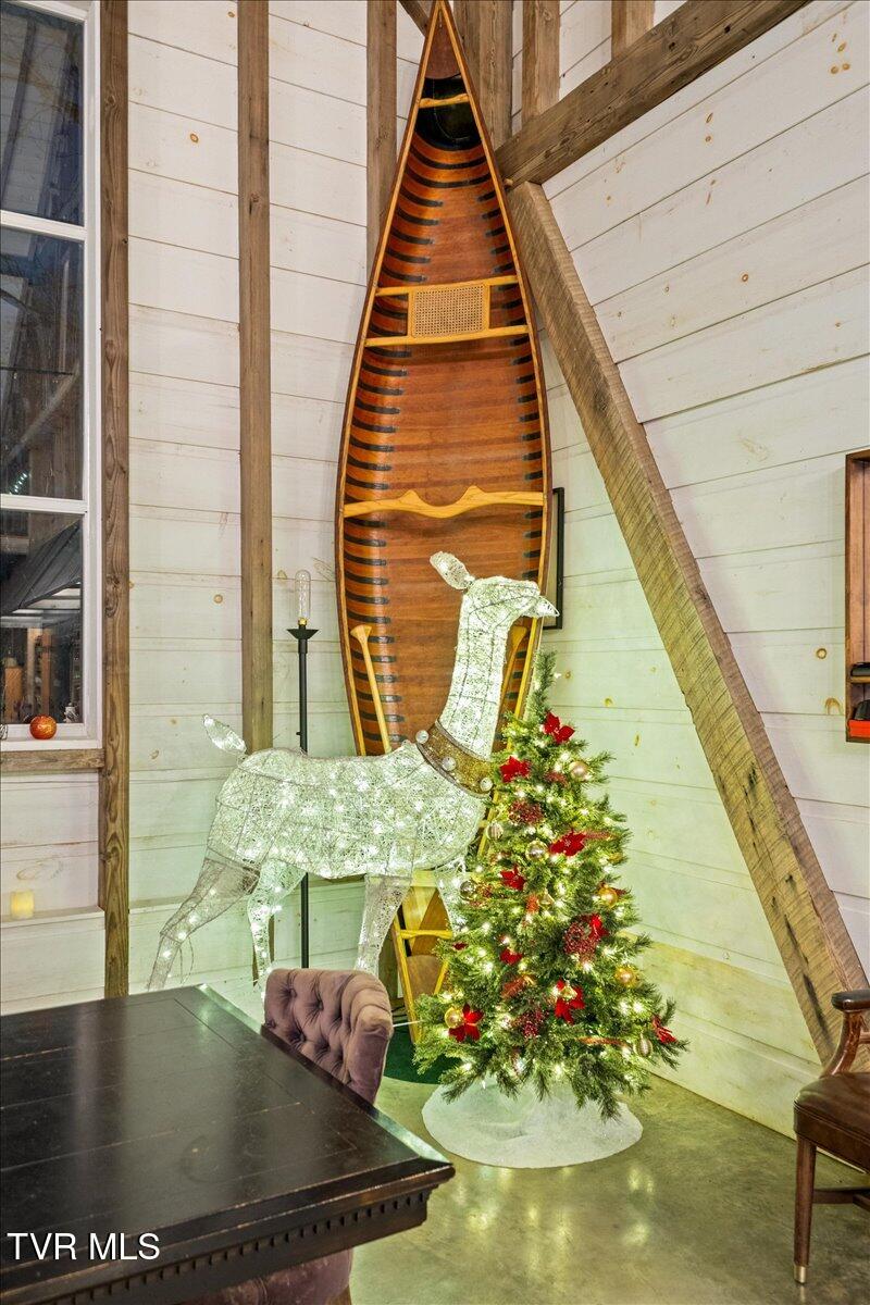 Johnson City, Tennessee, 37604, United States, 5 Bedrooms Bedrooms, ,6 BathroomsBathrooms,Residential,Active,2013176