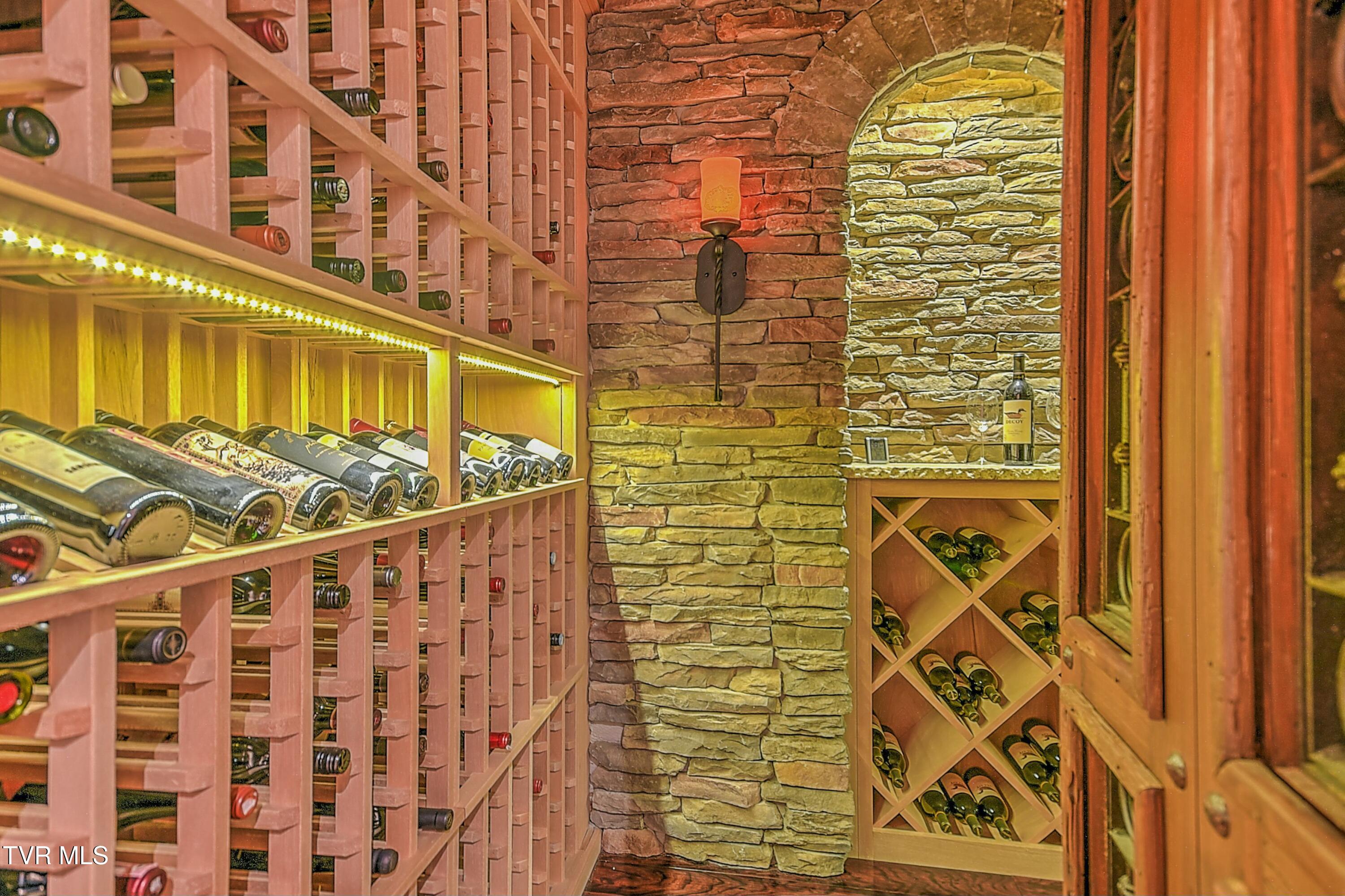 Johnson City, Tennessee, 37615, United States, ,6 BathroomsBathrooms,Residential,Active,1773218