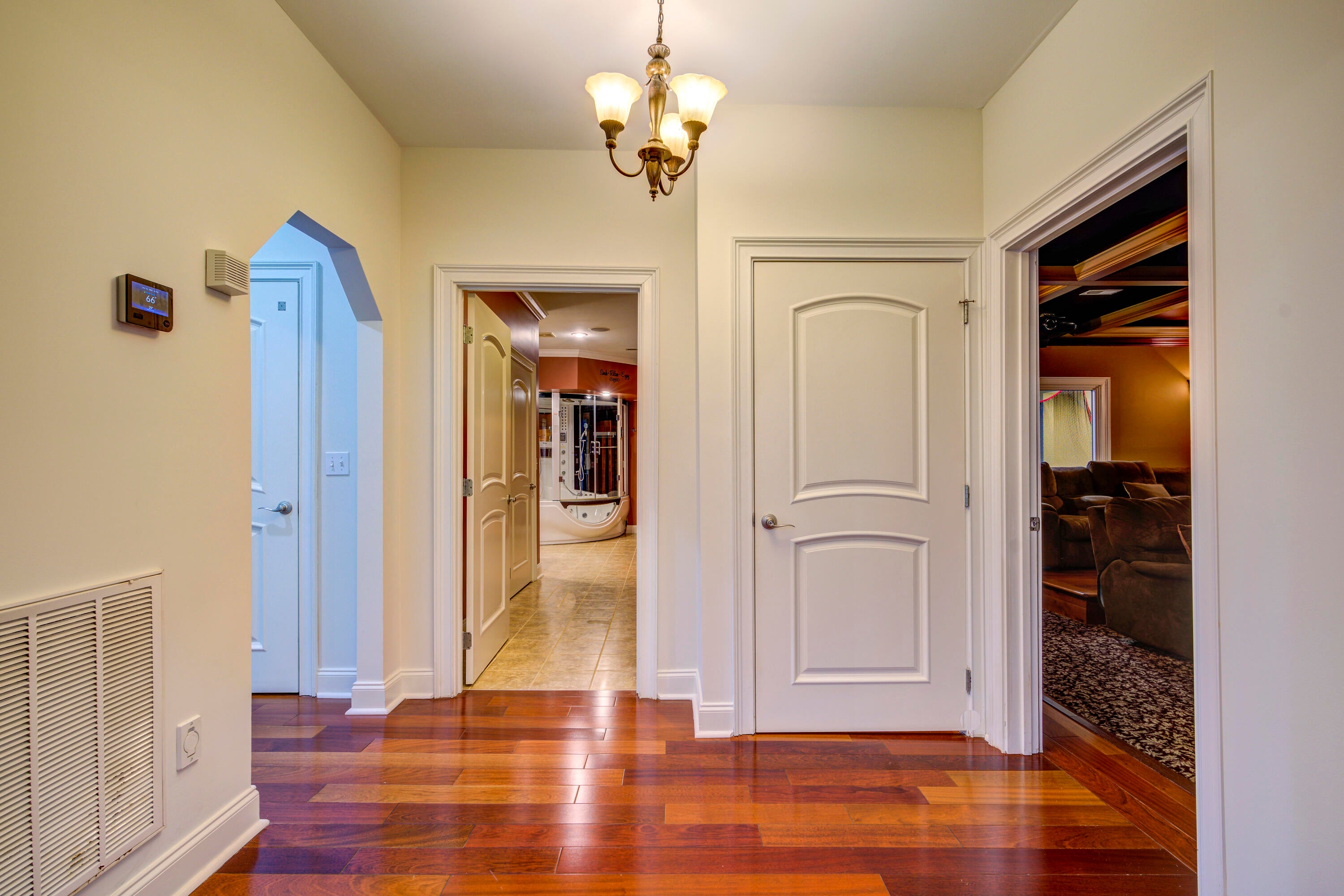 Johnson City, Tennessee, 37601, United States, ,11 BathroomsBathrooms,Residential,Active,1769538