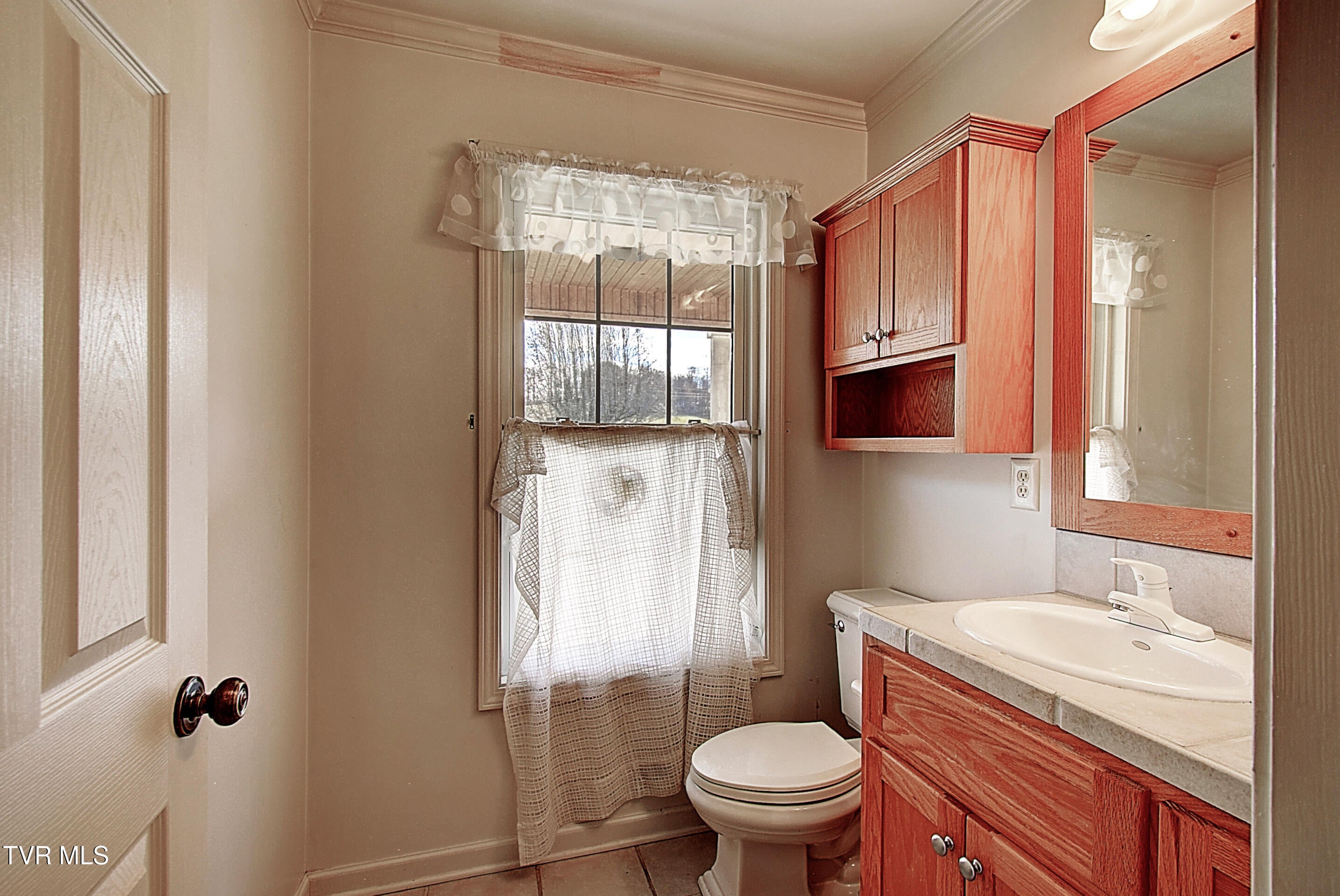 Johnson City, Tennessee, 37601, United States, 4 Bedrooms Bedrooms, ,3 BathroomsBathrooms,Residential,Active,1999331