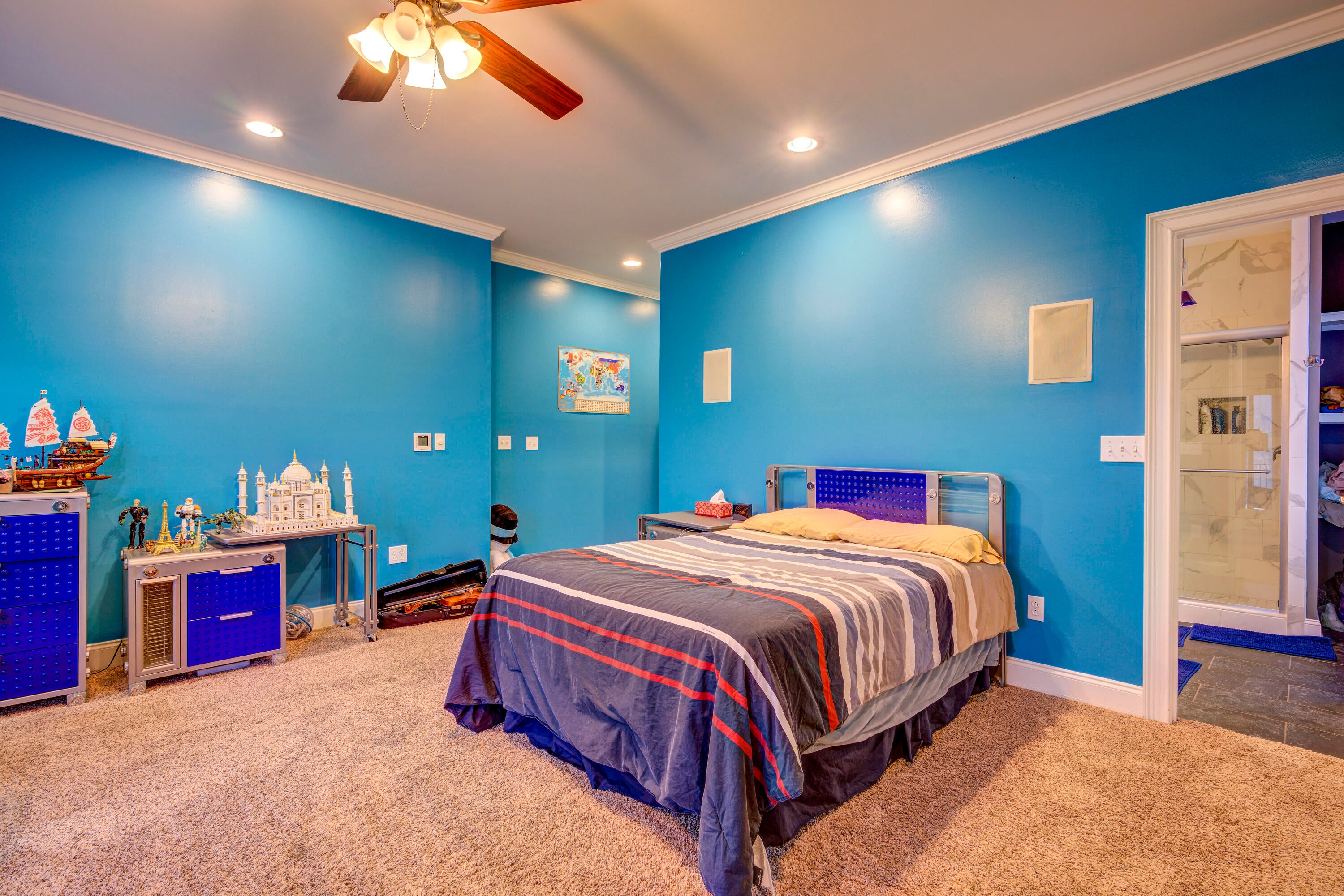 Johnson City, Tennessee, 37601, United States, ,11 BathroomsBathrooms,Residential,Active,1769538