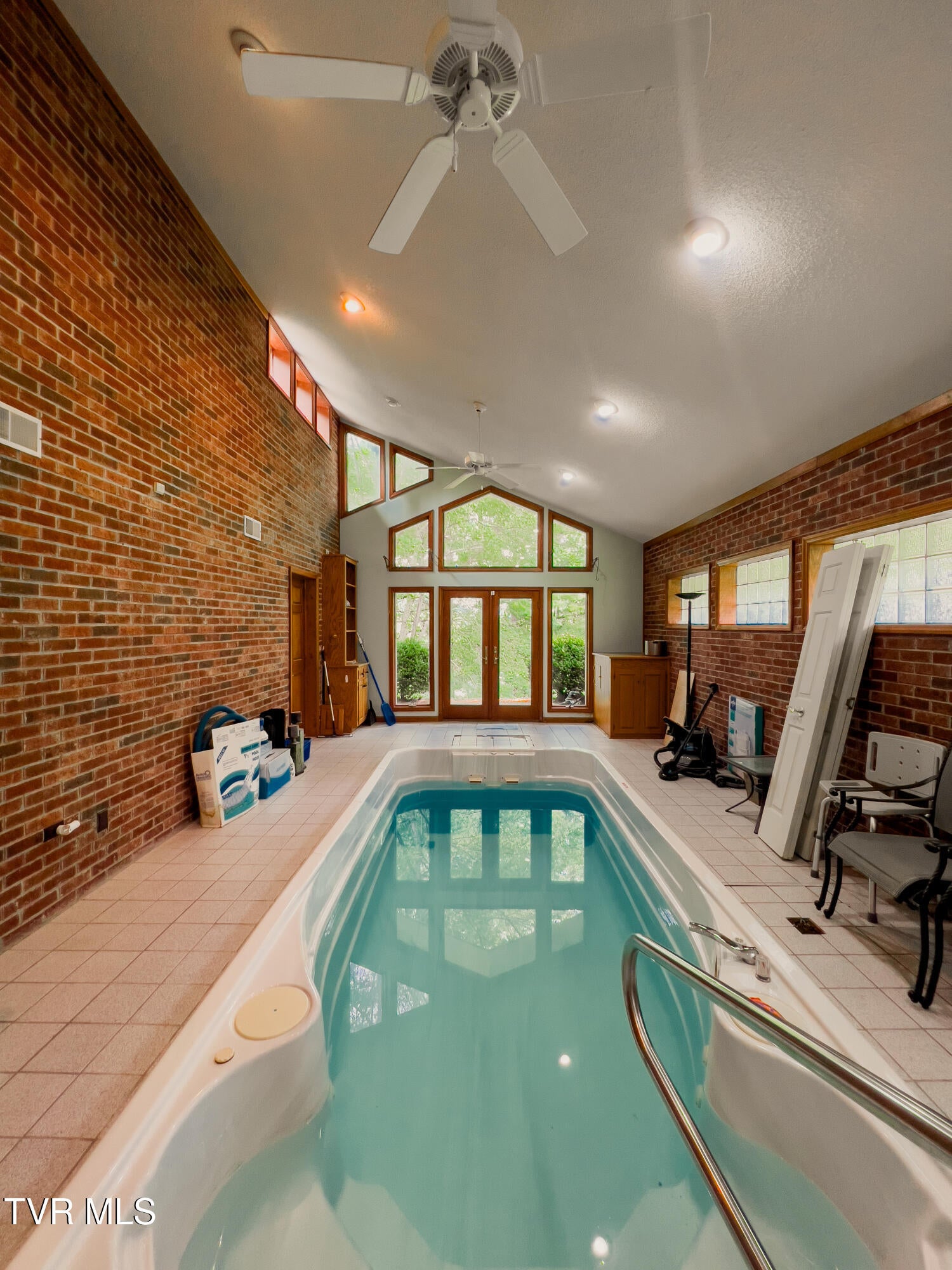 Unicoi, Tennessee, 37692, United States, 3 Bedrooms Bedrooms, ,4 BathroomsBathrooms,Residential,Active,1936616