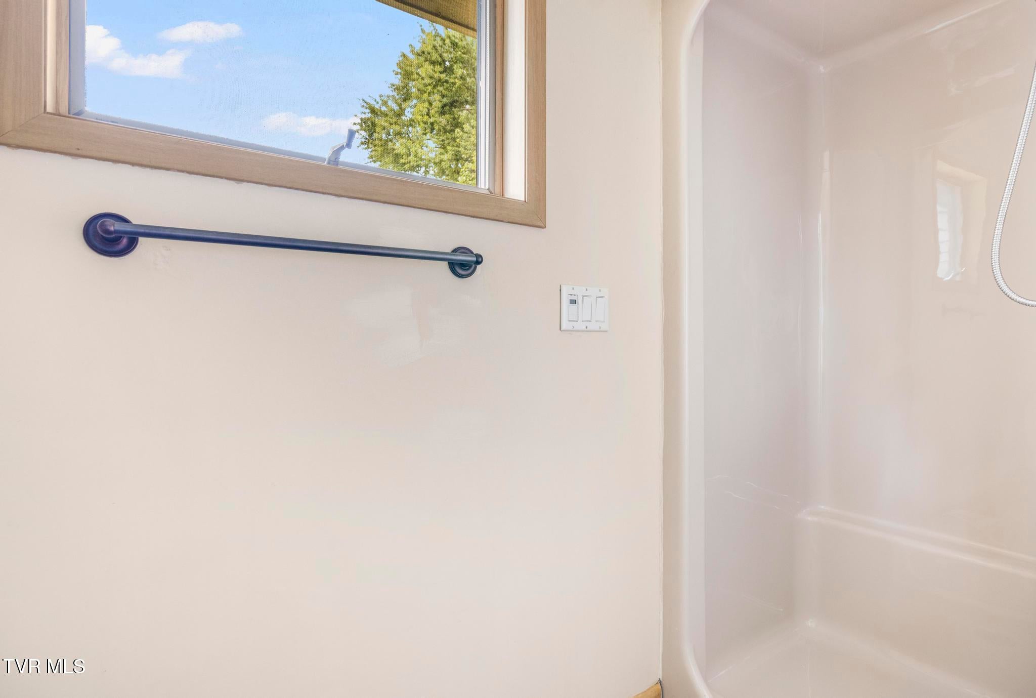 Gray, Tennessee, 37615, United States, 4 Bedrooms Bedrooms, ,5 BathroomsBathrooms,Residential,Active,1904698