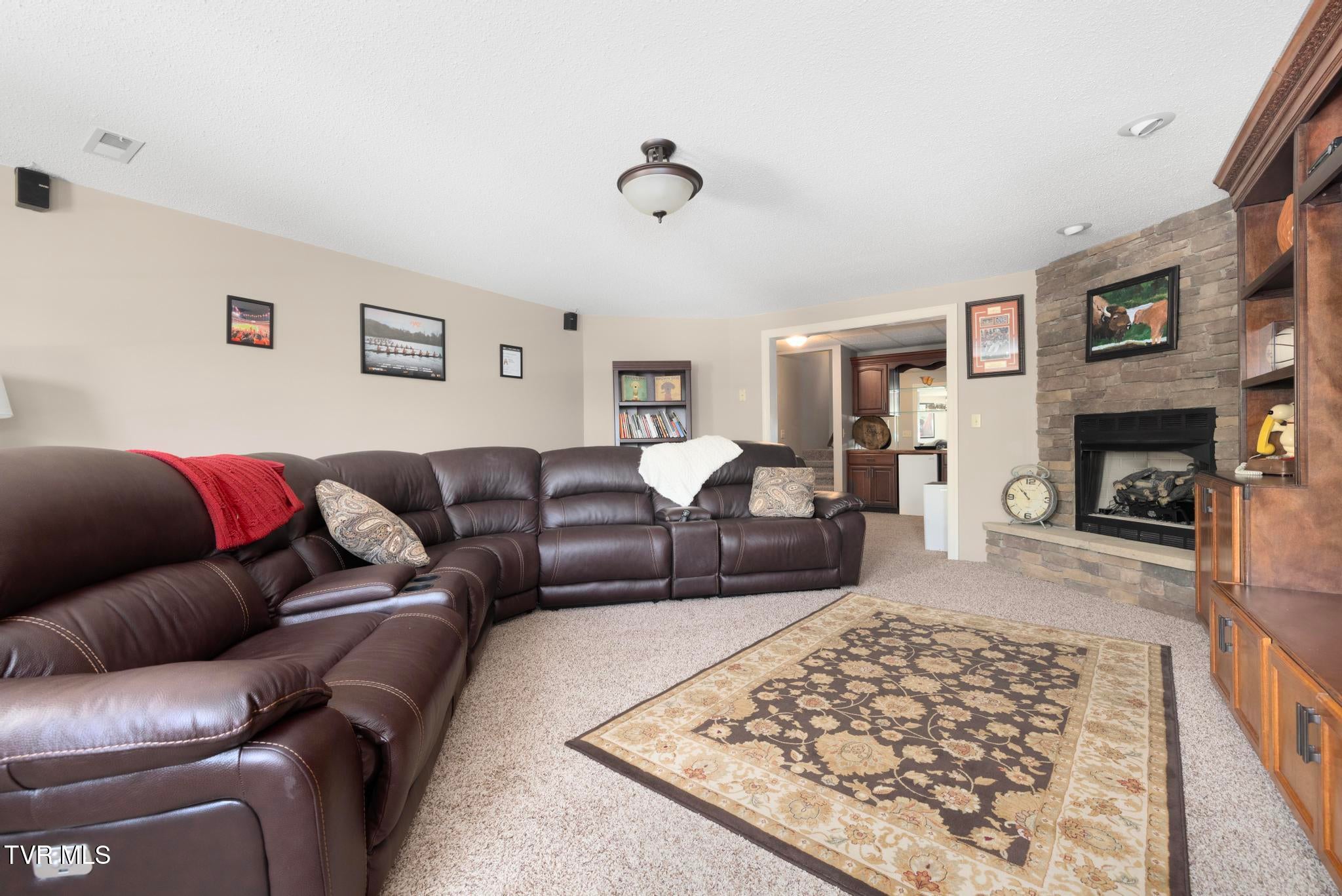 Piney Flats, Tennessee, 37686, United States, 5 Bedrooms Bedrooms, ,5 BathroomsBathrooms,Residential,Active,1849555