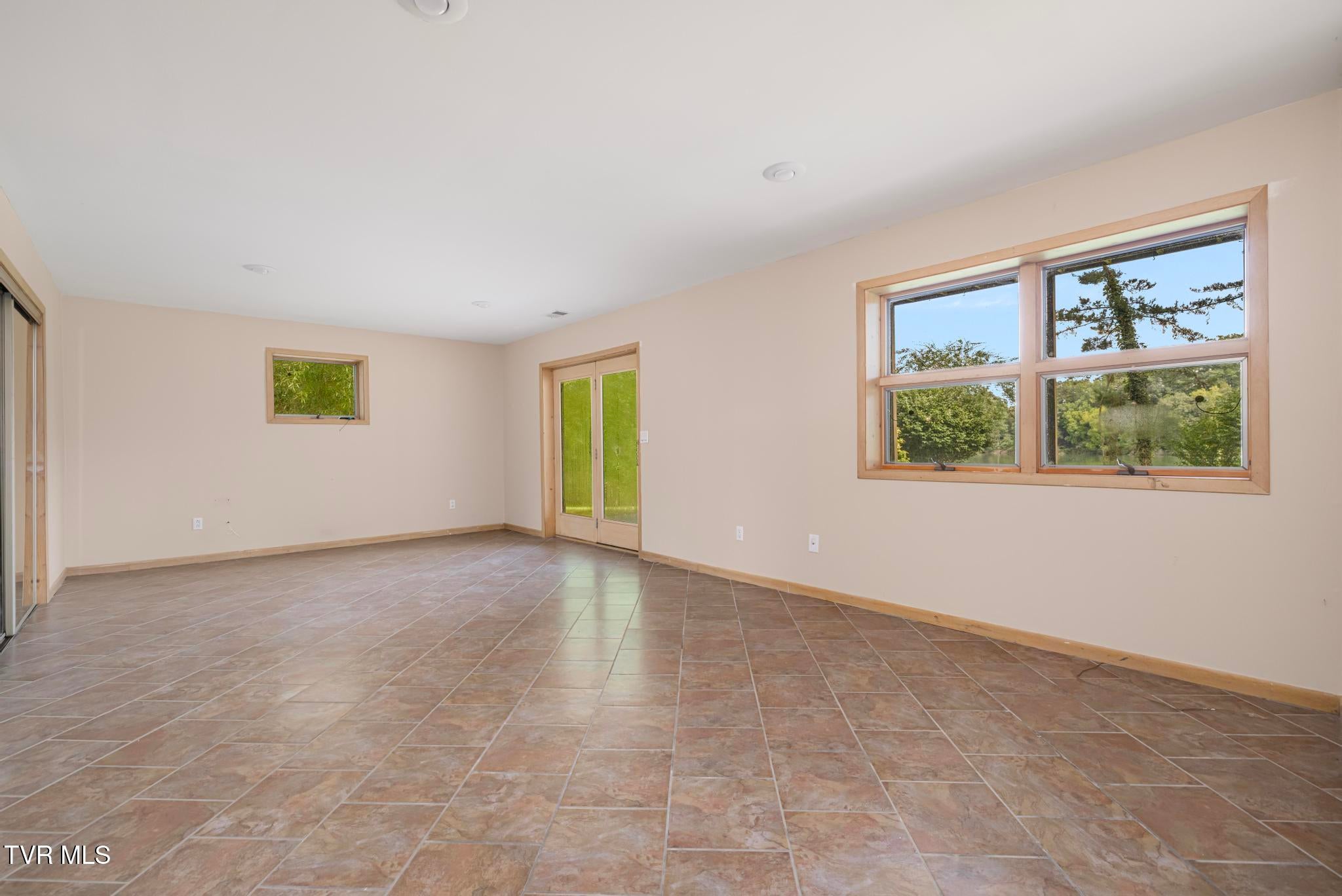 Gray, Tennessee, 37615, United States, 4 Bedrooms Bedrooms, ,5 BathroomsBathrooms,Residential,Active,1904698