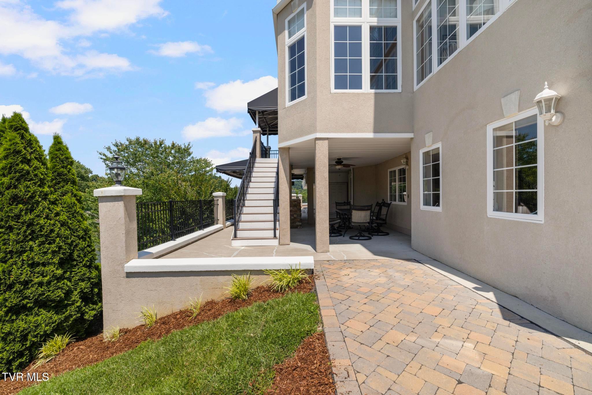 Piney Flats, Tennessee, 37686, United States, 5 Bedrooms Bedrooms, ,5 BathroomsBathrooms,Residential,Active,1849555