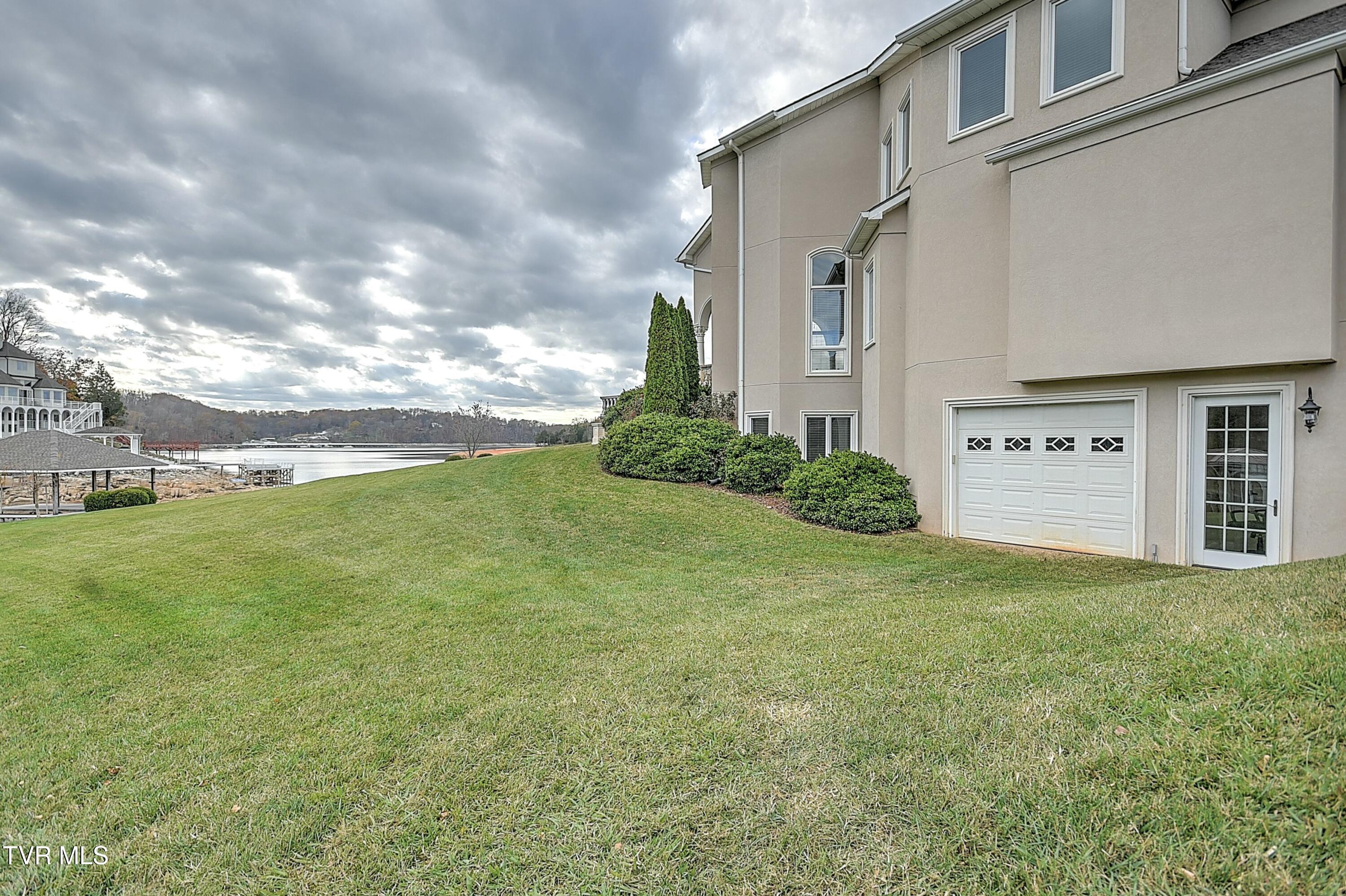 Johnson City, Tennessee, 37615, United States, ,6 BathroomsBathrooms,Residential,Active,1773218