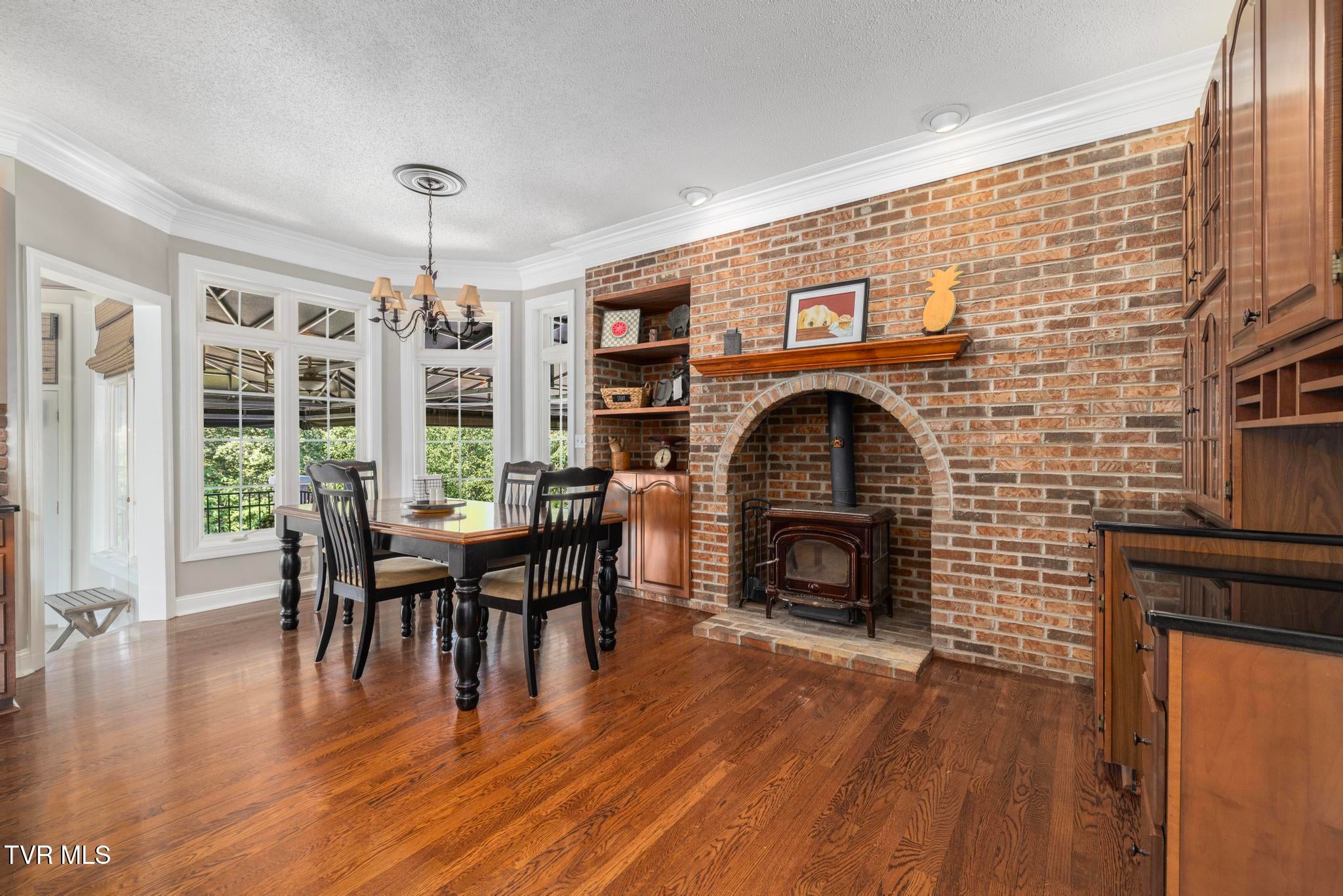 Piney Flats, Tennessee, 37686, United States, 5 Bedrooms Bedrooms, ,5 BathroomsBathrooms,Residential,Active,1849555