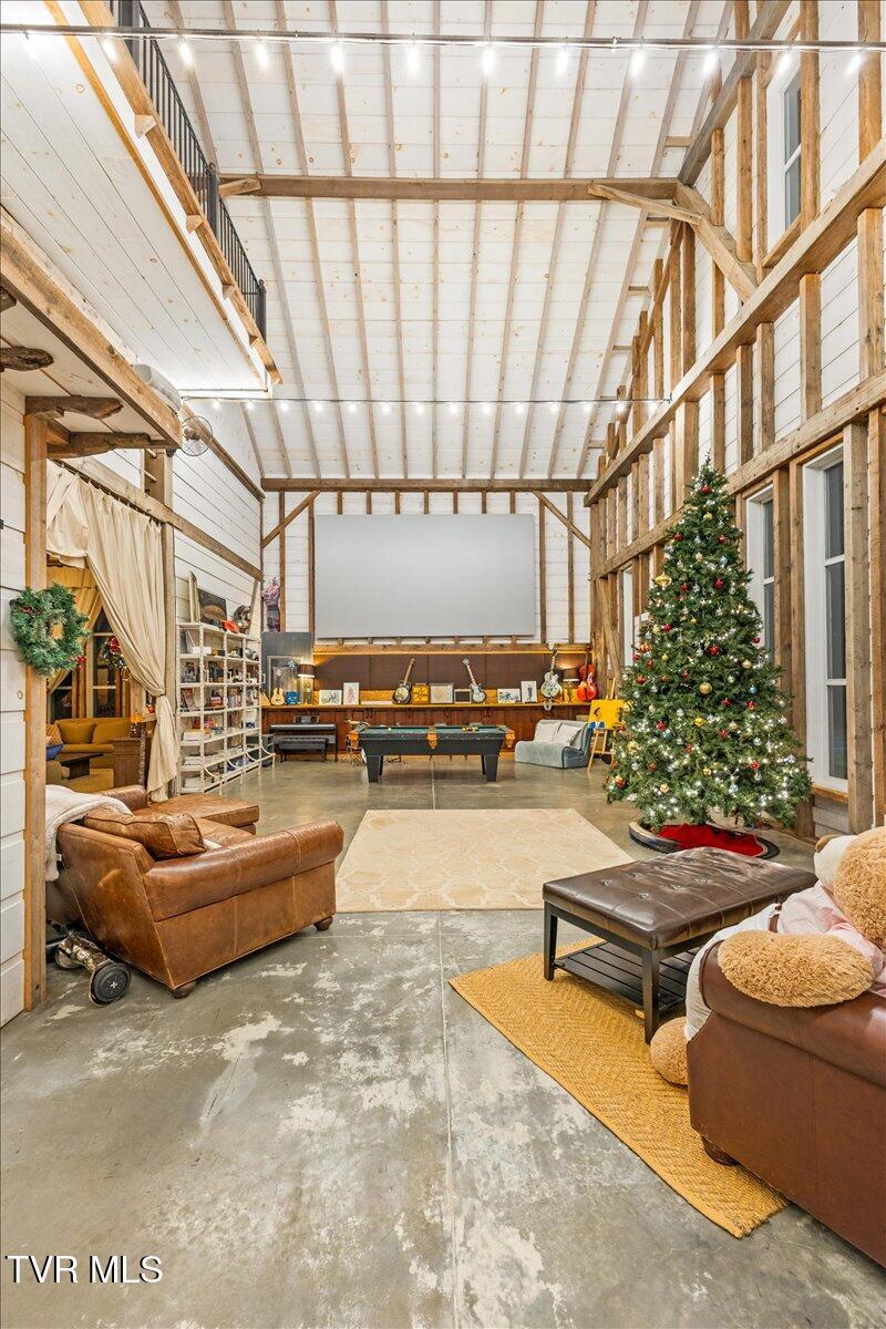 Johnson City, Tennessee, 37604, United States, 5 Bedrooms Bedrooms, ,6 BathroomsBathrooms,Residential,Active,2013176