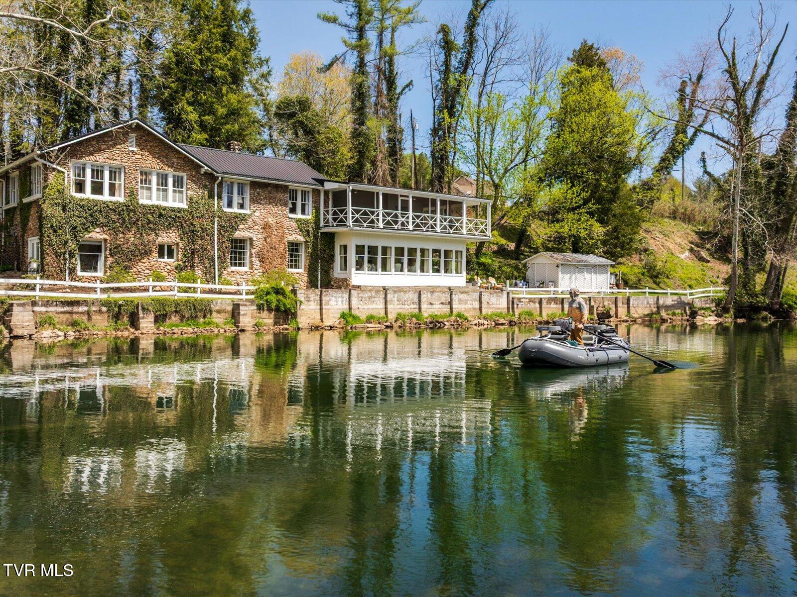 Bristol, Tennessee, 37620, United States, 3 Bedrooms Bedrooms, ,3 BathroomsBathrooms,Residential,Active,2007074