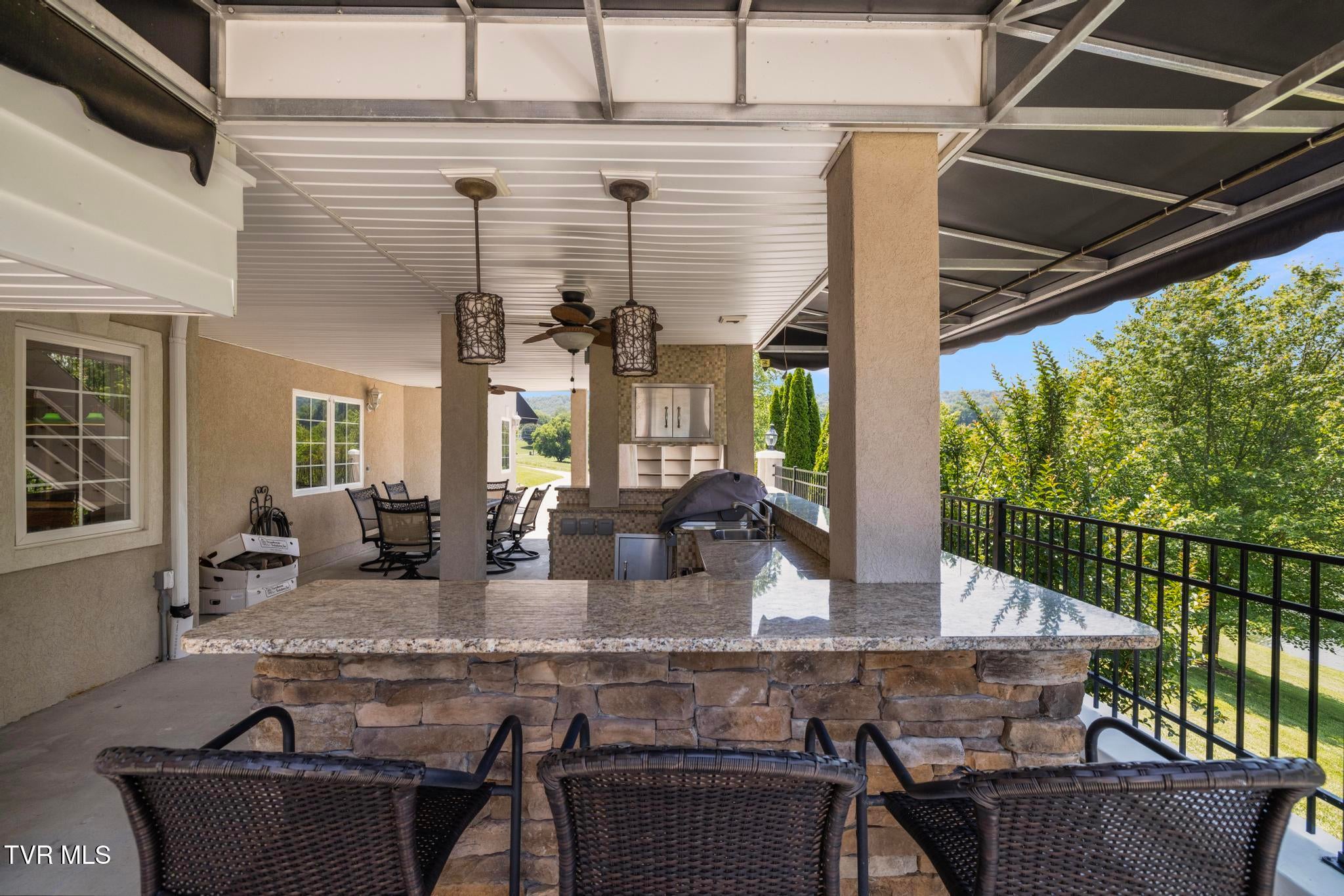 Piney Flats, Tennessee, 37686, United States, 5 Bedrooms Bedrooms, ,5 BathroomsBathrooms,Residential,Active,1849555