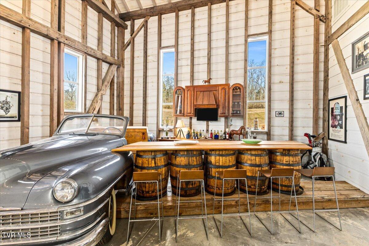 Johnson City, Tennessee, 37604, United States, 5 Bedrooms Bedrooms, ,6 BathroomsBathrooms,Residential,Active,2013176