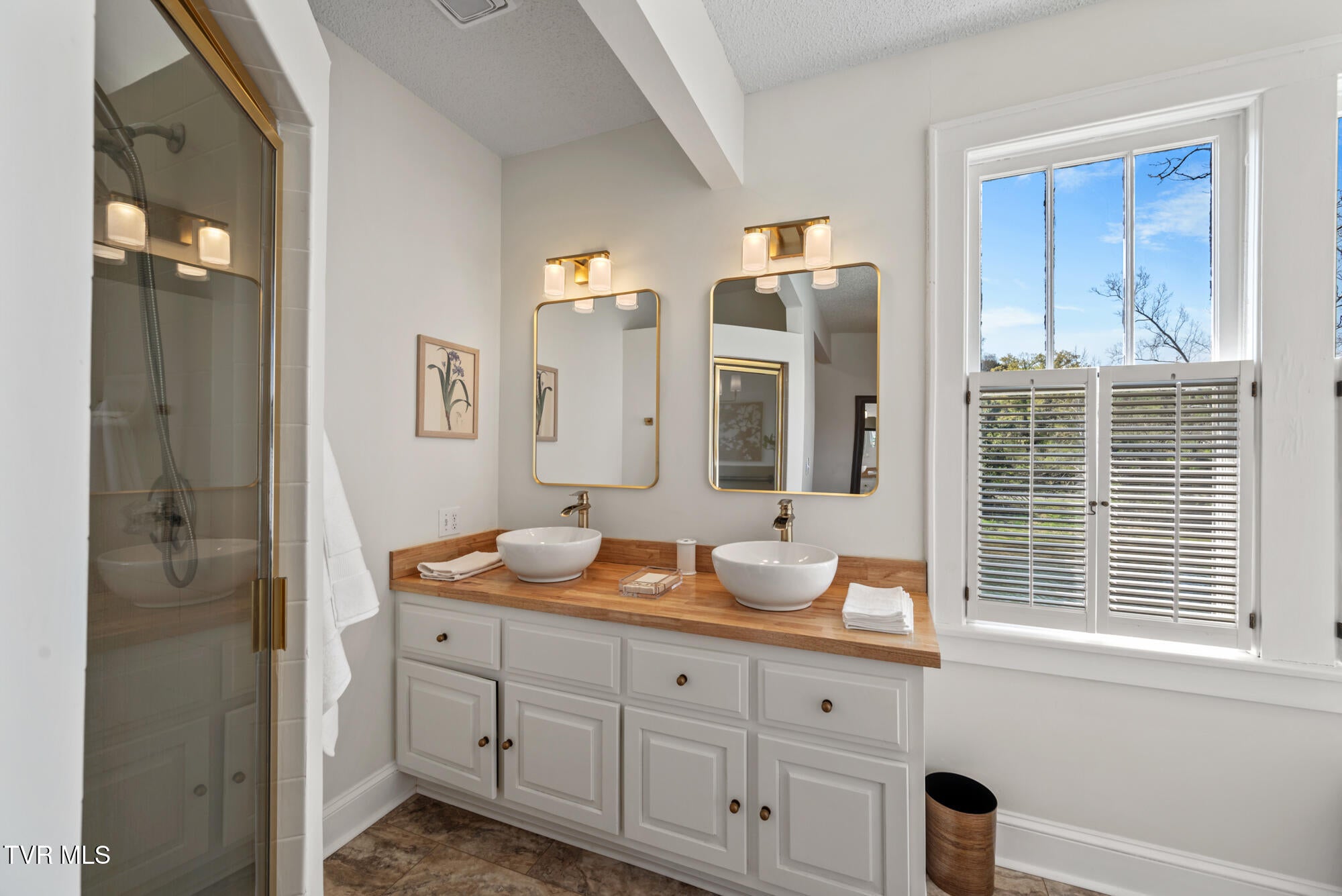 Bristol, Tennessee, 37620, United States, 3 Bedrooms Bedrooms, ,3 BathroomsBathrooms,Residential,Active,2007074