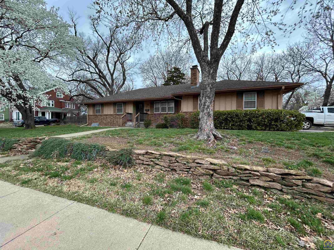 710 W 12TH AVE