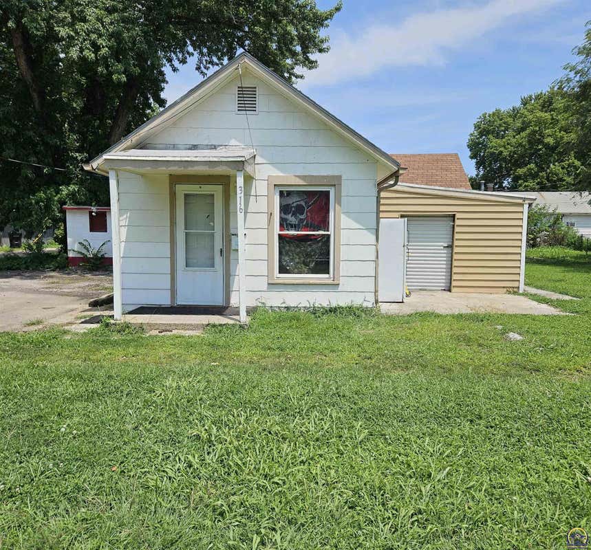 316 NE GORDON ST, TOPEKA, KS 66608, photo 1 of 11