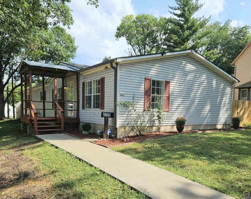 2222 SW 2ND ST, TOPEKA, KS 66606, photo 2 of 26