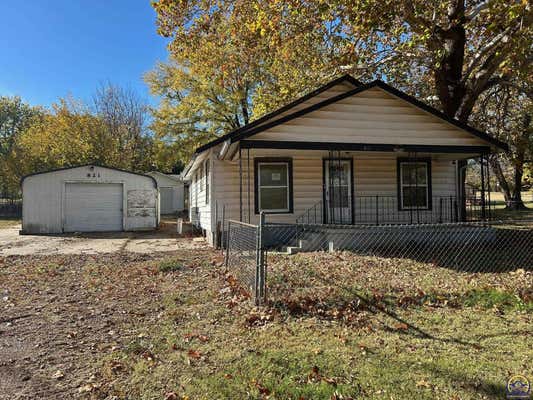 821 SE SHERMAN AVE, TOPEKA, KS 66607 - Image 1