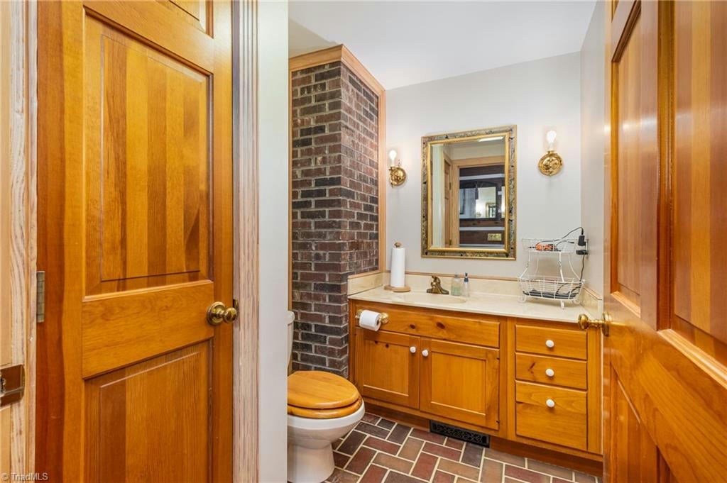 Statesville, North Carolina, 28625, United States, ,8 BathroomsBathrooms,Residential,Active,1769626
