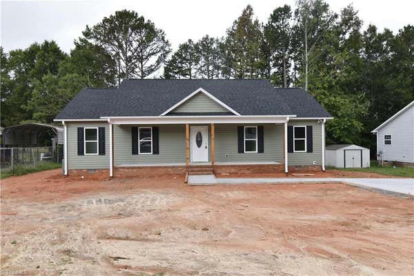 4 THOMASVILLE HIGH DR, THOMASVILLE, NC 27360 - Image 1