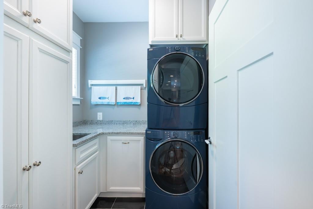 Semora, North Carolina, 27343, United States, 4 Bedrooms Bedrooms, ,4 BathroomsBathrooms,Residential,Active,2009399