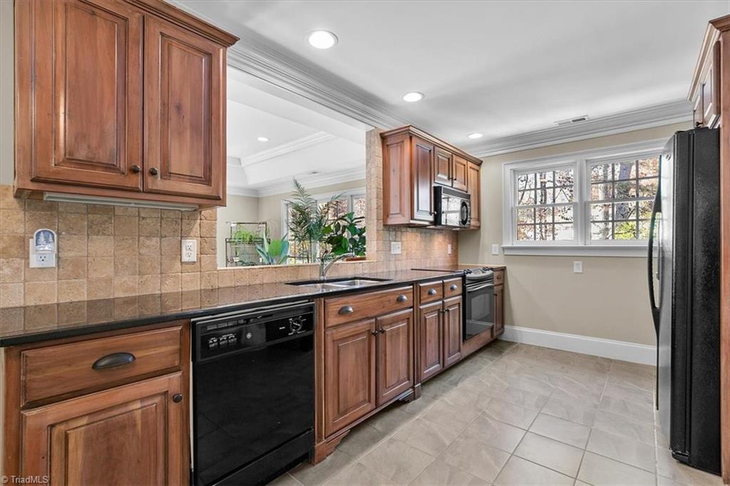 Belews Creek, North Carolina, 27009, United States, 4 Bedrooms Bedrooms, ,5 BathroomsBathrooms,Residential,Active,2006798