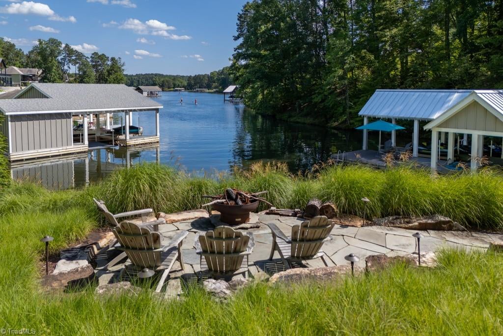 Semora, North Carolina, 27343, United States, 4 Bedrooms Bedrooms, ,4 BathroomsBathrooms,Residential,Active,2009399