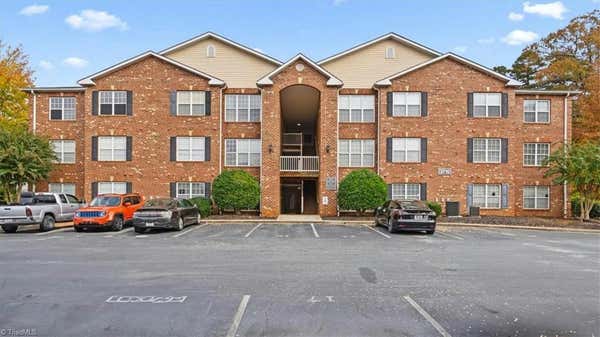 3710 COTSWOLD AVE UNIT E, GREENSBORO, NC 27410 - Image 1