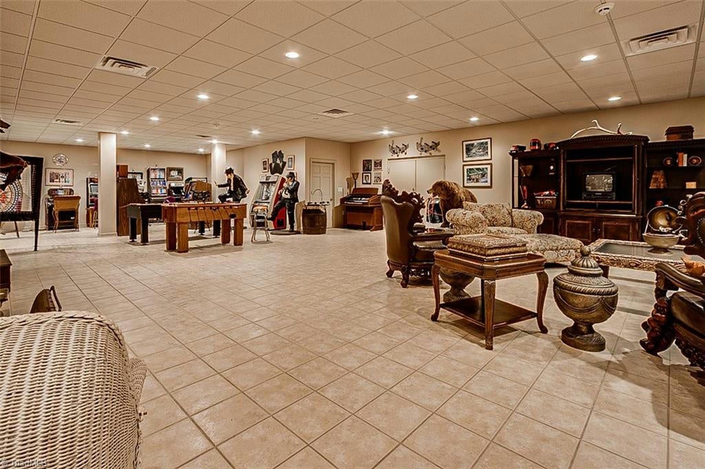 Asheboro, North Carolina, 27205, United States, ,13 BathroomsBathrooms,Residential,Active,1769564