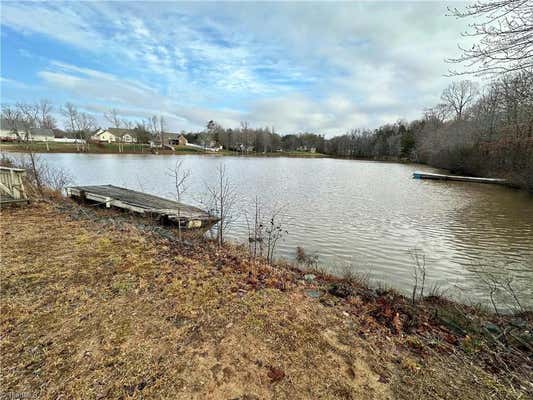 5576 FRIENDSHIP GLEN DR, BROWNS SUMMIT, NC 27214, photo 4 of 15