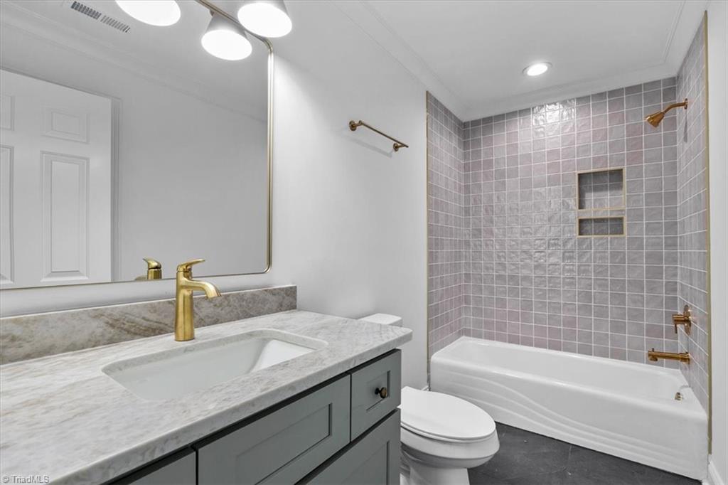 Belews Creek, North Carolina, 27009, United States, 4 Bedrooms Bedrooms, ,4 BathroomsBathrooms,Residential,Active,2007347