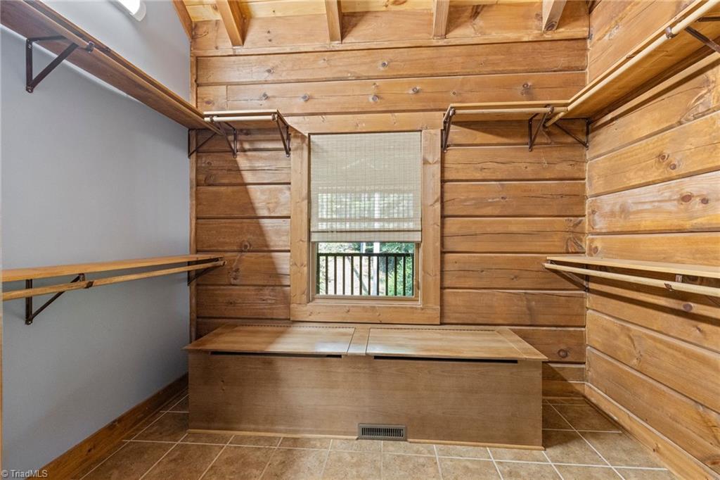Lenoir, North Carolina, 28645, United States, ,4 BathroomsBathrooms,Residential,Active,1843857