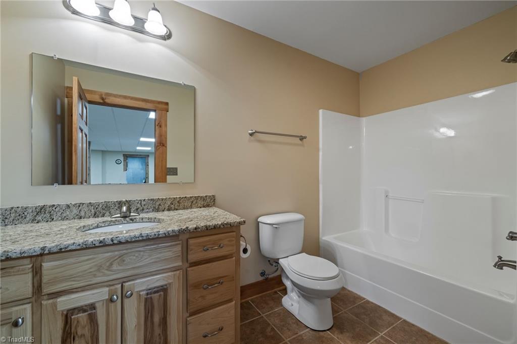 Lenoir, North Carolina, 28645, United States, ,4 BathroomsBathrooms,Residential,Active,1843857