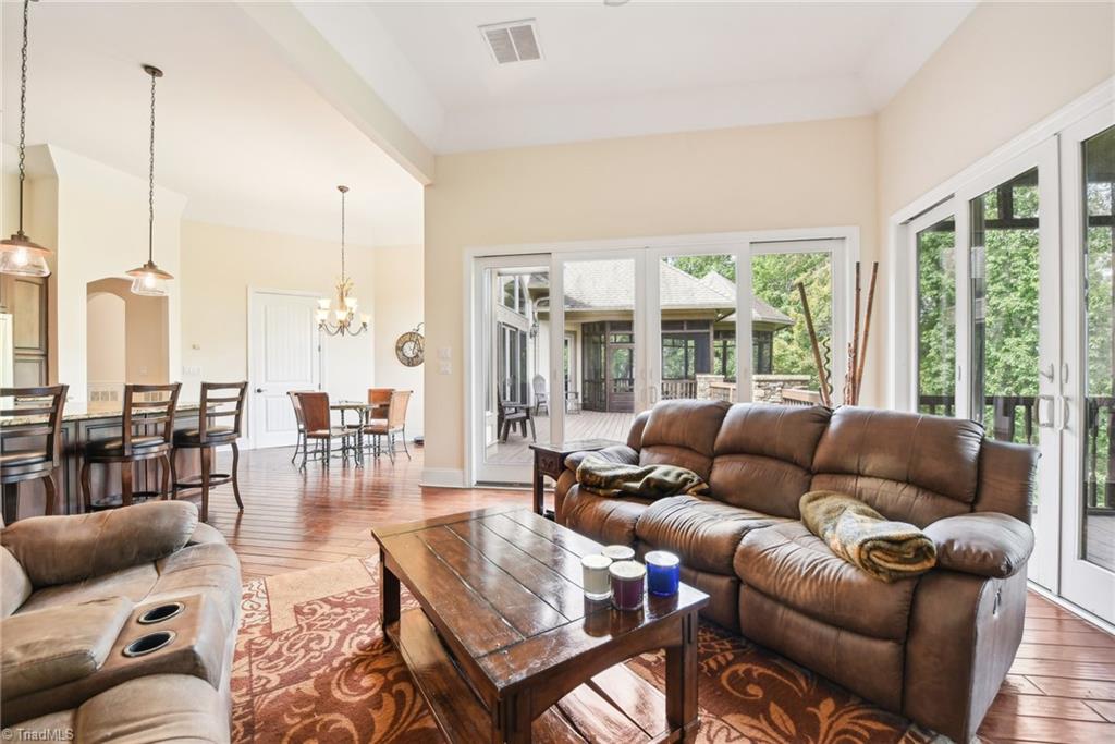 Denton, North Carolina, 27239, United States, 4 Bedrooms Bedrooms, ,7 BathroomsBathrooms,Residential,Active,1745617