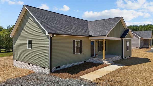 2472 PRICE RD, EDEN, NC 27288, photo 3 of 40