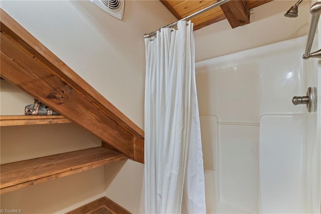 Lenoir, North Carolina, 28645, United States, ,4 BathroomsBathrooms,Residential,Active,1843857