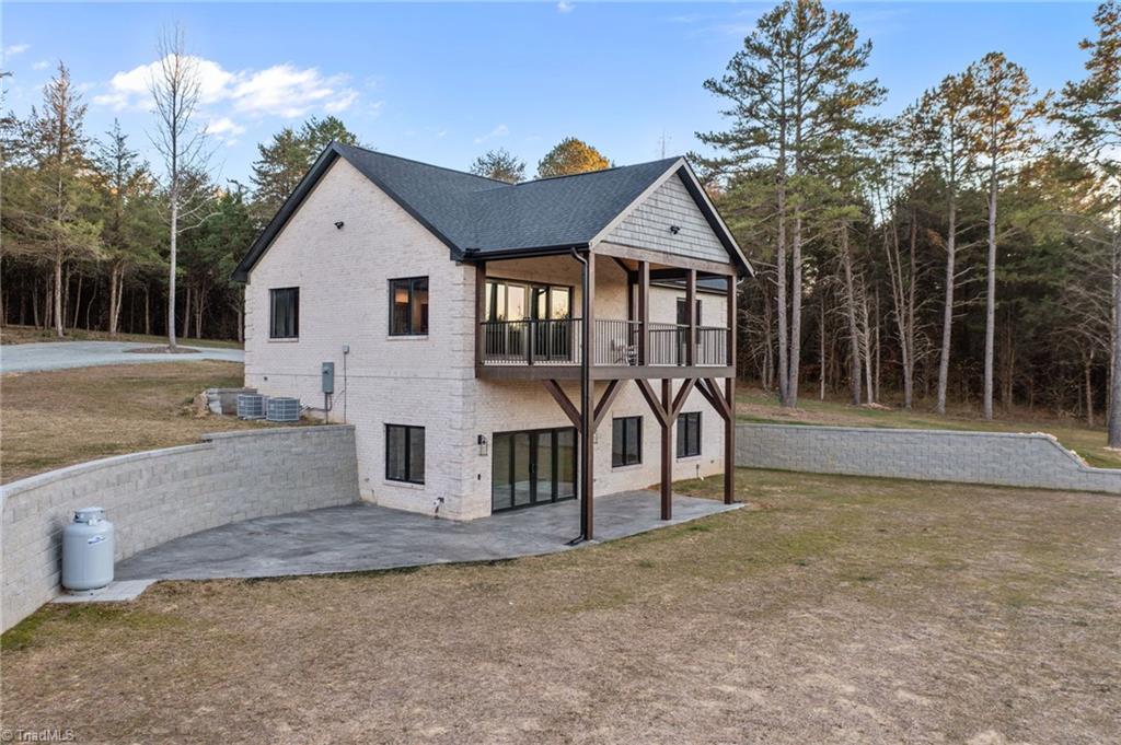 Mebane, North Carolina, 27302, United States, 3 Bedrooms Bedrooms, ,3 BathroomsBathrooms,Residential,Active,1995245